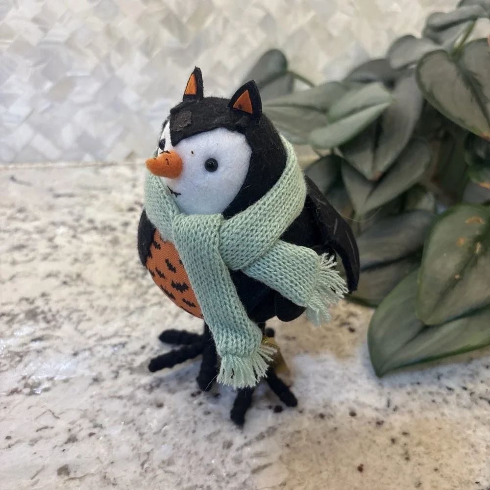Target Hyde & EEK! Halloween Featherly Friends Set Of 7 Birds Holiday Decor
